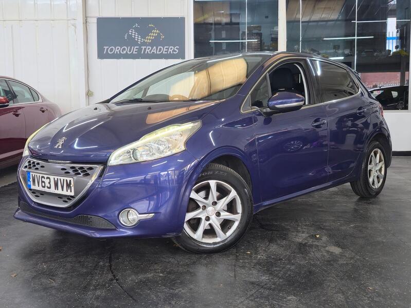 PEUGEOT 208 1.4 e-HDi Allure
